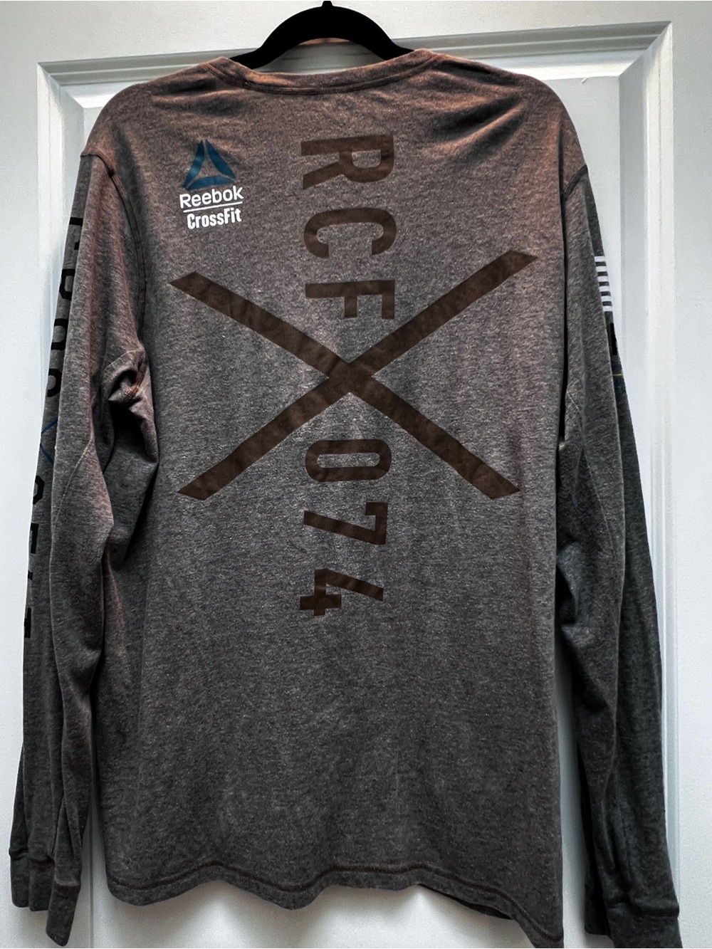 Reebok CrossFit Long Sleeve Shirt – Size XL – Gray – "RCF074" Santa Cruz Graphic - Picture 2 of 6